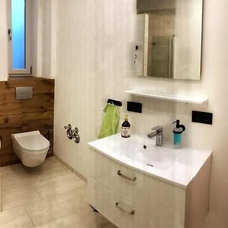 Apartment 100 Qm - 3 Bed Flat -exclusiv- 7p *